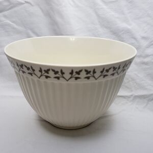 Vintage Paula Dean 8 Quart Mixing Bowl Melamine Rubber Bottom